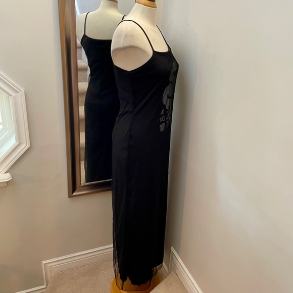 Lined silver dragon maxi dress with black mesh overlay size medium - Picture 7 of 9